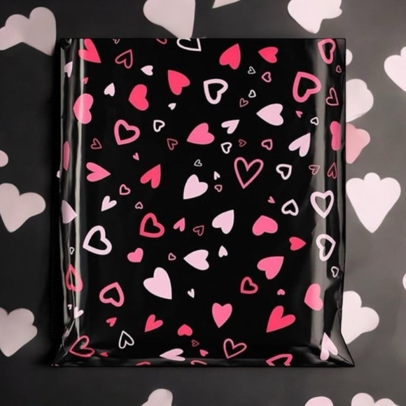3/$15 - (10) 10x13 Valentines Day Hearts Poly Mailers - Picture 1 of 1